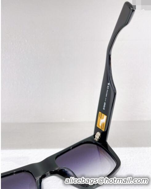 Buy Fashionable Fendi Sunglasses FE40124 2024