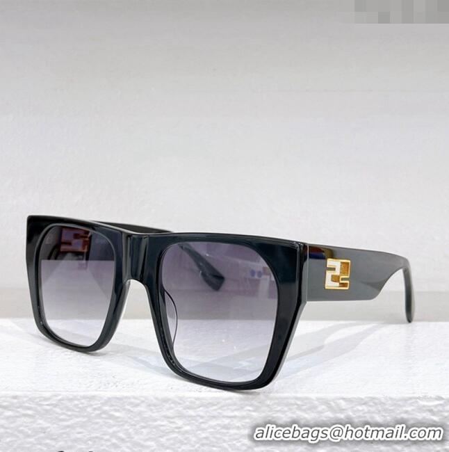 Buy Fashionable Fendi Sunglasses FE40124 2024