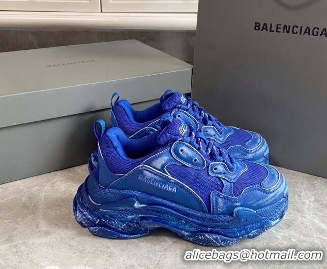 Luxurious Balenciaga Triple S Trainers Sneakers in Leather and Mesh Distressed Blue 0223057