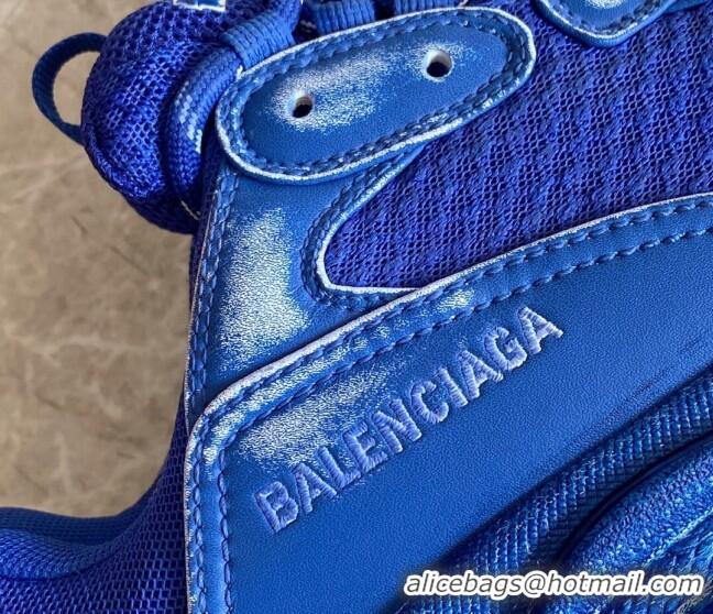 Luxurious Balenciaga Triple S Trainers Sneakers in Leather and Mesh Distressed Blue 0223057