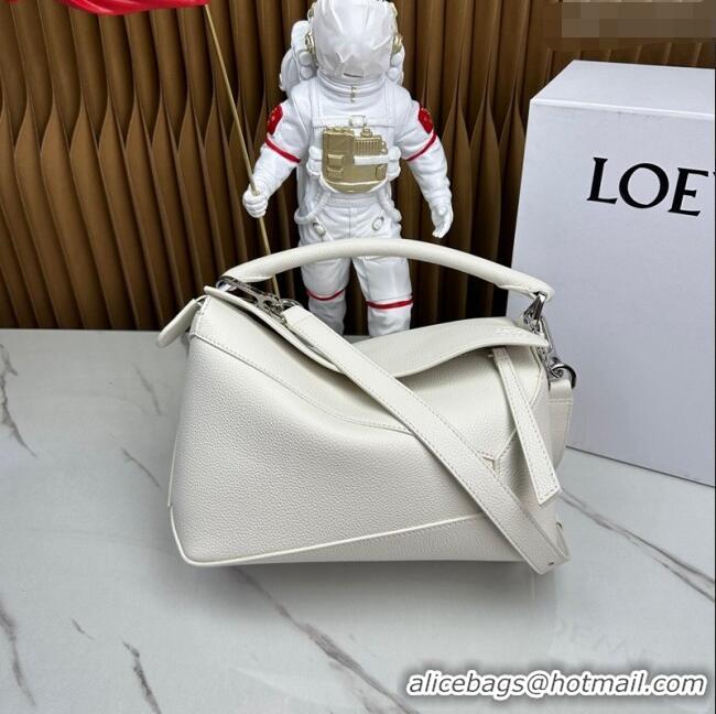 Trendy Design Loewe Small Puzzle Edge bag in Grained Calfskin 062117 White 2023