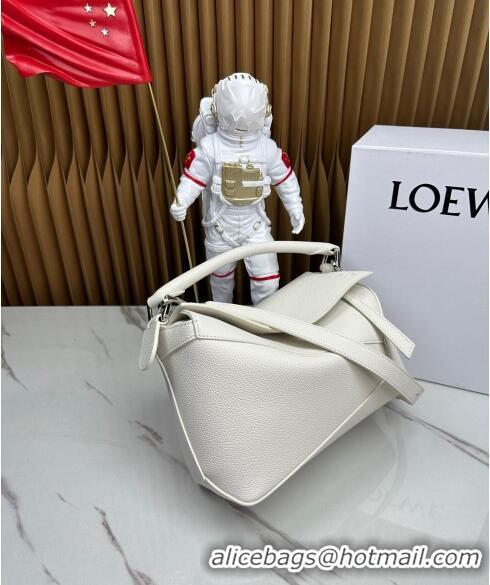 Trendy Design Loewe Small Puzzle Edge bag in Grained Calfskin 062117 White 2023