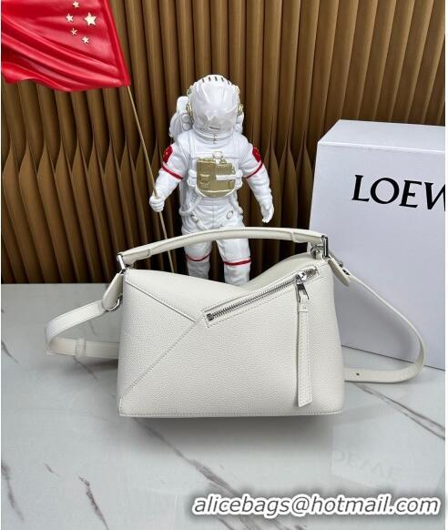 Trendy Design Loewe Small Puzzle Edge bag in Grained Calfskin 062117 White 2023