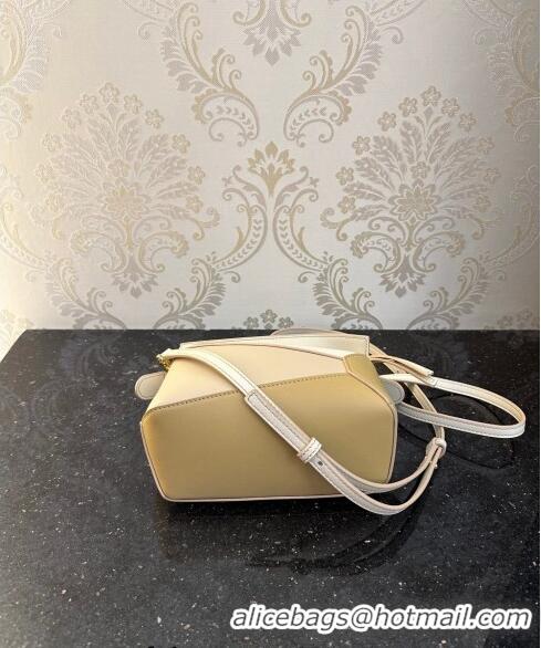 Buy Fashionable Loewe Mini Puzzle Edge bag in Classic Calfskin 062221 White/Yellow 2023