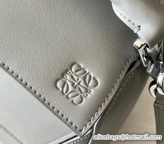 Good Quality Loewe Small Puzzle Edge bag in Classic Calfskin 261801 Pearl Grey 2023