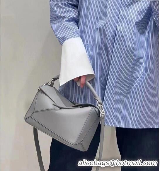 Good Quality Loewe Small Puzzle Edge bag in Classic Calfskin 261801 Pearl Grey 2023