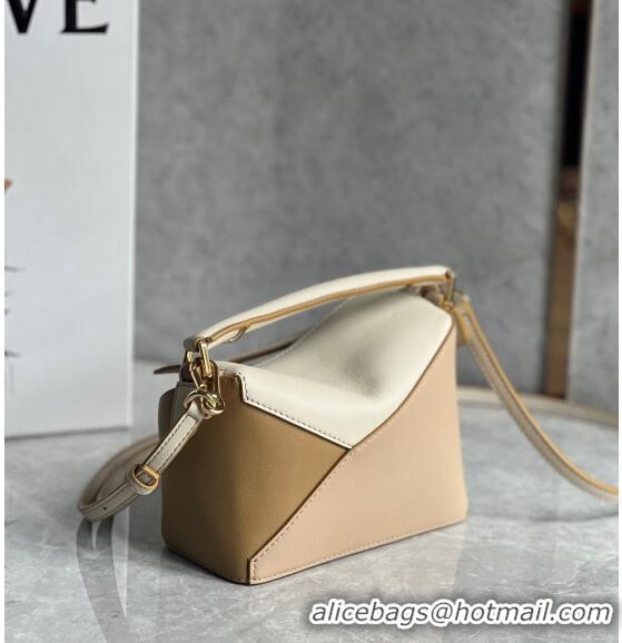 Unique Grade Loewe Mini Puzzle bag in Classic Calfskin 0202 White/Nude/Light Brown 2024