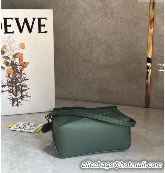 Trendy Design Loewe Mini Puzzle bag in Classic Calfskin 0202 Bottle Green 2024