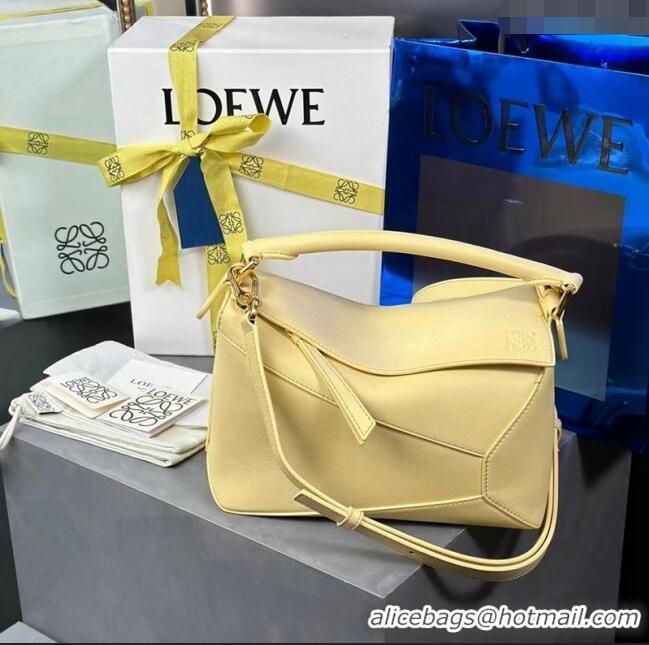 Good Taste Loewe Small Puzzle Edge bag in Smooth Calfskin 0202 Vanilla Yellow 2024