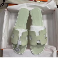 ​New Color Hermes Classic Oran Flat Slide Sandals in Palm Grained Leather 0123067 Glacier