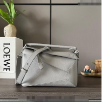 Traditional Specials Loewe Small Puzzle Edge bag in Grained Calfskin 062324 Light Grey 2023