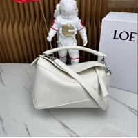 Trendy Design Loewe Small Puzzle Edge bag in Grained Calfskin 062117 White 2023