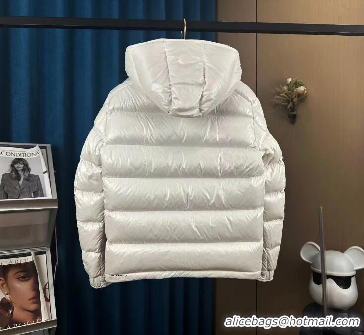 Sumptuous Discount Moncler Short Down Jacket M92028 White