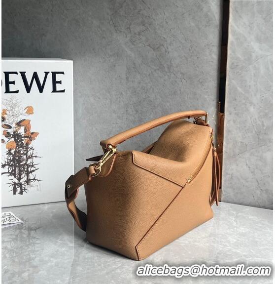 New Design Loewe Puzzle Medium Bag in Litchi-Grained Calfskin 3002B Light Brown 2024