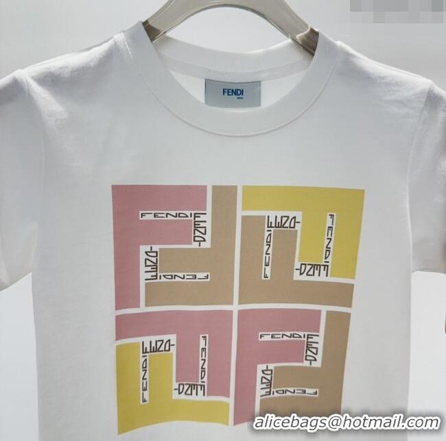 Trendy Design Fendi T-shirt F040304 White/Pink 2024 (Kids)