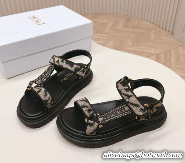 Best Product Dior D-Wave Sandal in Beige and Black Embroidered Cotton 226067