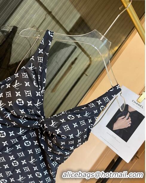 ​Good Looking Louis Vuitton One Piece Swimwear 0306 Black/White 2024