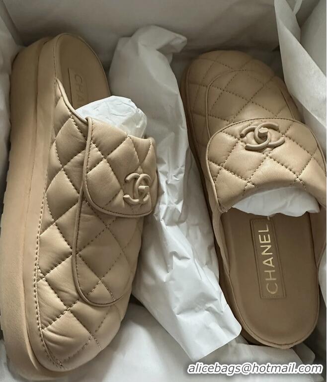 ​Top Grade Chanel Quilted Leather Platform Round Toe Slipper CH8750 Beige