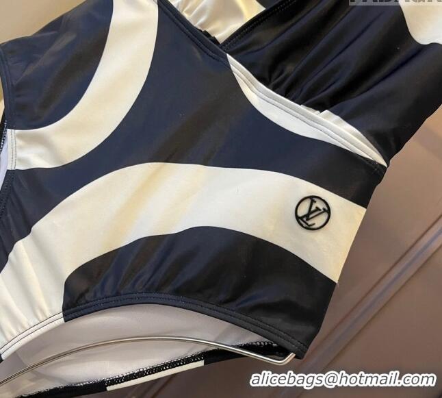 New Arrivals Louis Vuitton Swimwear CH04011624 White/Black 2024