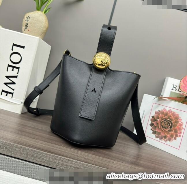 Top Grade Loewe Mini Pebble Bucket bag in mellow calfskin 062342 Black 2024