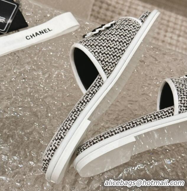 Sophisticated Chanel Tweed Flat Slide Sandals with Chain Logo Black/White 322088