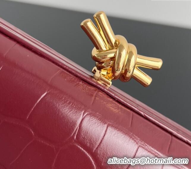 Big Discount Bottega Veneta Knot Clutch in Alligator Embossed Leather 737025 Red 2024