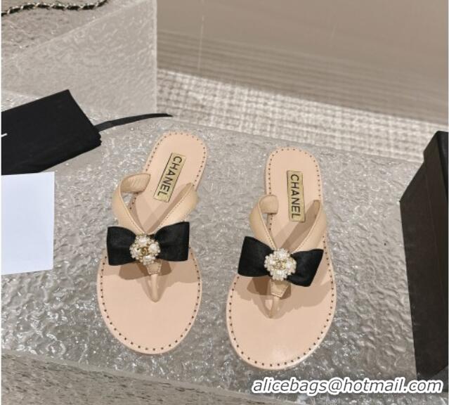 Stylish Chanel Calfskin Flat Slide Thong Sandals with Pearls Bow Beige 322117