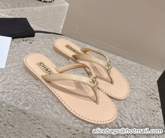 Sumptuous Chanel Calfskin Flat Slide Thong Sandals with Metal-Tone CC Beige 322120