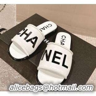 Luxurious Chanel Knit Fabric Flat Slide Sandals with Logo White/Black 0322134