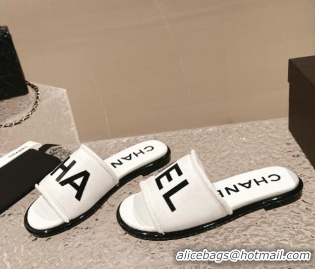 Luxurious Chanel Knit Fabric Flat Slide Sandals with Logo White/Black 0322134