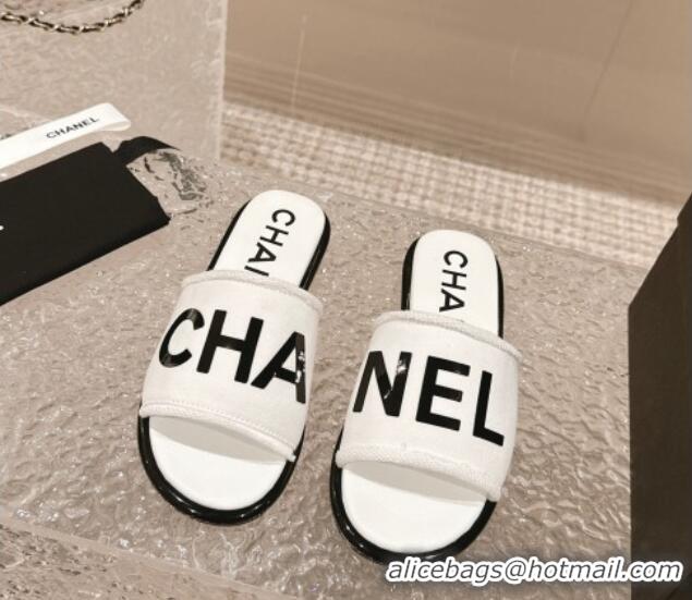 Luxurious Chanel Knit Fabric Flat Slide Sandals with Logo White/Black 0322134