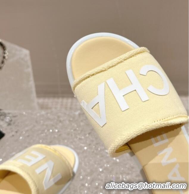 Durable Chanel Knit Fabric Flat Slide Sandals with Logo Yellow 0322136