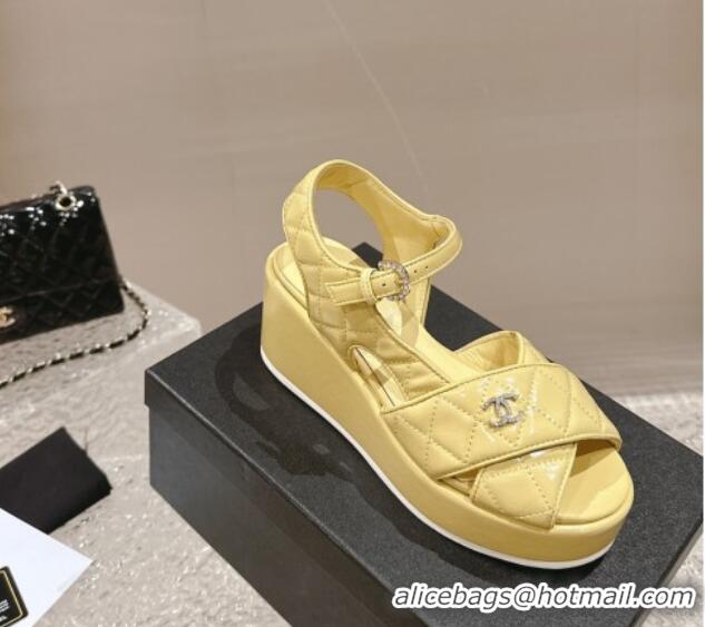 Luxurious Chanel Shiny Calfskin Wedge Sandals with Crystal CC G39918 Yellow 0323015