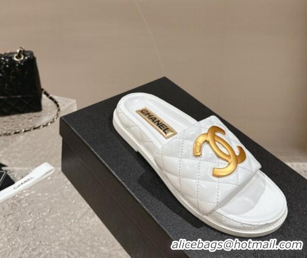 Low Cost Chanel Patent Calfskin Slide Sandals with Metal-Tone Maxi-CC White 323033