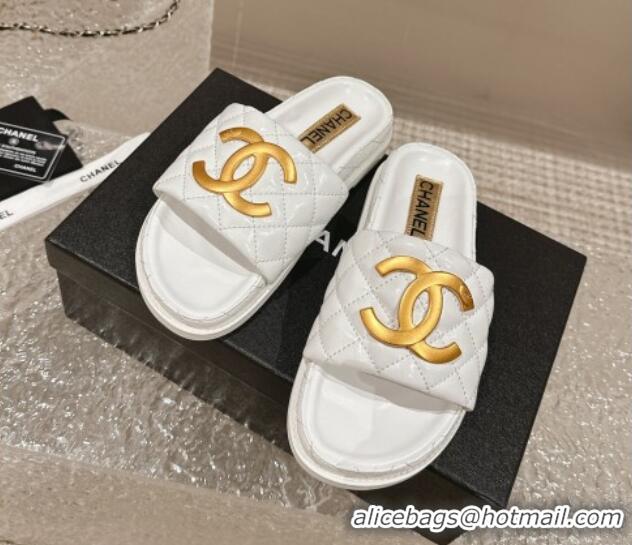 Low Cost Chanel Patent Calfskin Slide Sandals with Metal-Tone Maxi-CC White 323033