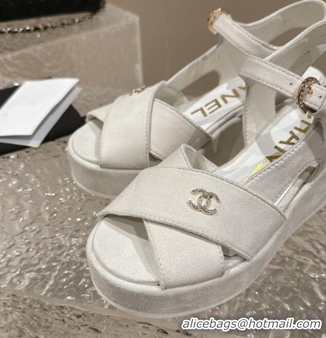 Charming Chanel Suede Wedge Sandals with Crystal CC G39918 White 323043