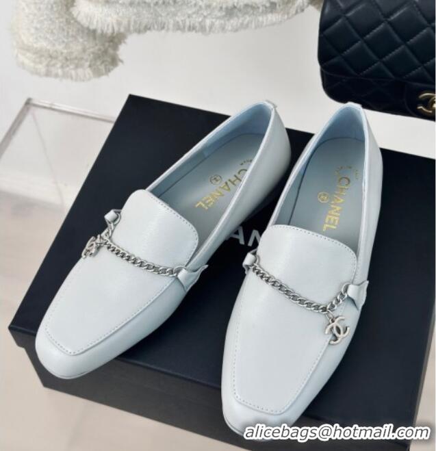 Pretty Style Chanel Calfskin Moccasins Loafers with CC Chain G45568 Grey 323056