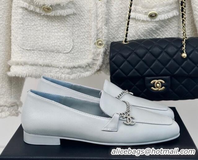 Pretty Style Chanel Calfskin Moccasins Loafers with CC Chain G45568 Grey 323056