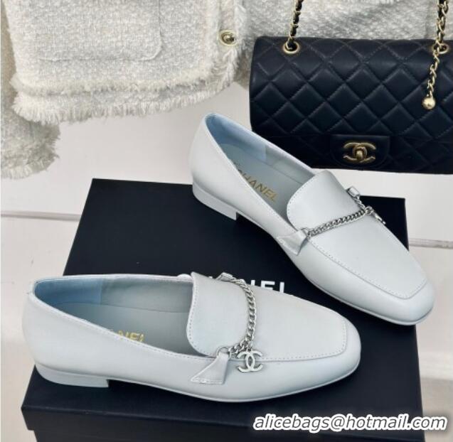 Pretty Style Chanel Calfskin Moccasins Loafers with CC Chain G45568 Grey 323056