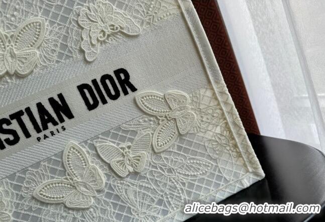 Discount Dior Large Book Tote Bag in Transparent Mesh Embroidered with White 3D Macramé-Effect D-Lace Motif CD8057 2024