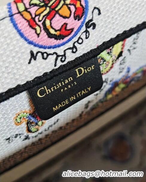 Promotional Dior Medium Dior Book Tote Multicolor Dragon Zodiac Embroidery CD0235 White 2024