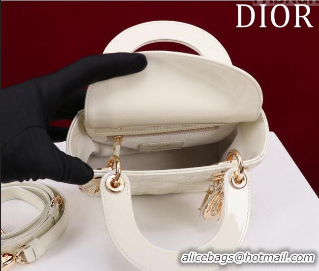 Inexpensive Dior Mini Lady Dior Bag in Patent Cannage Leather M0505 White 2024