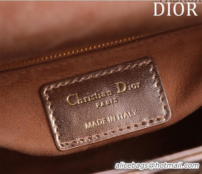 Pretty Style Dior Mini Lady Dior Bag in Metallic Cannage Leather M0505 Rose Gold 2024