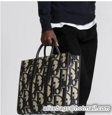 Luxurious Dior Men's East-West Tote Bag in Beige and Black Maxi Dior Oblique Jacquard CD2060 2024