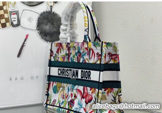 Trendy Design Dior Medium Book Tote Bag in Toile de Jouy Fantastica Embroidery CD2067 White Multicolor 2024