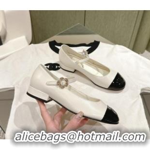 Luxurious Chanel Lambskin Mary Janes White/Black 041813