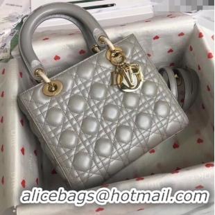 Inexpensive Dior Medium Lady Dior Bag in Cannage Lambskin 44532 Pearl Grey/Gold 2024