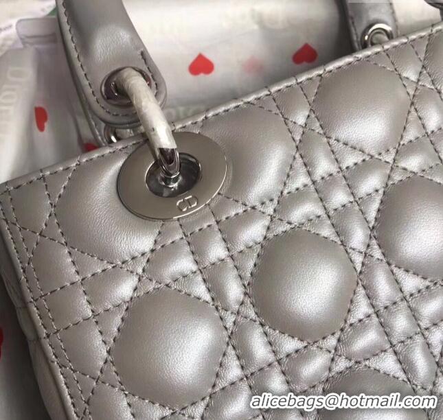 Top Quality Dior Medium Lady Dior Bag in Cannage Lambskin 44532 Pearl Grey/Silver 2024