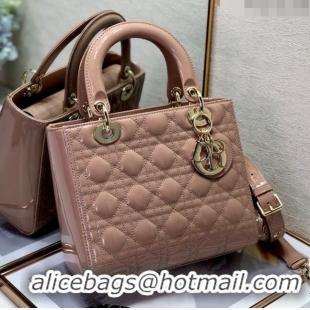 Modern Classic Dior Medium Lady Dior Bag in Cannage Patent Leather 44532 Nude Pink/Gold 2024