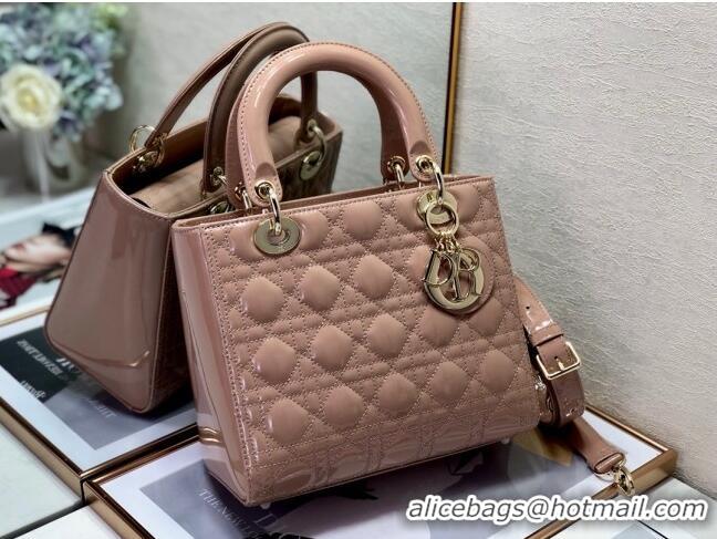 Modern Classic Dior Medium Lady Dior Bag in Cannage Patent Leather 44532 Nude Pink/Gold 2024